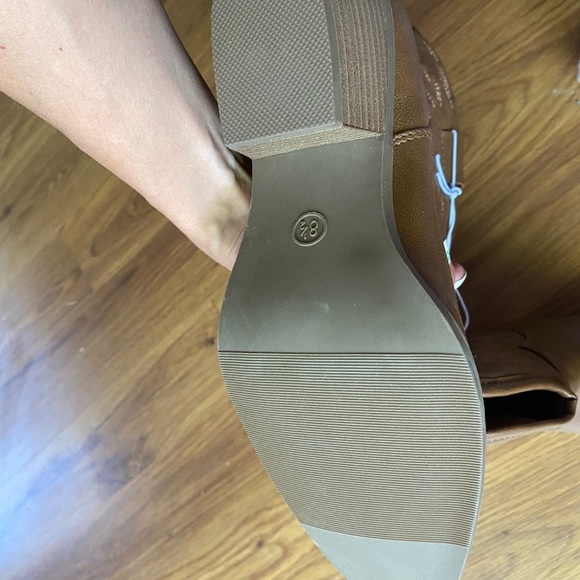 Brown faux leather short cut boots! - Picture 4 of 4